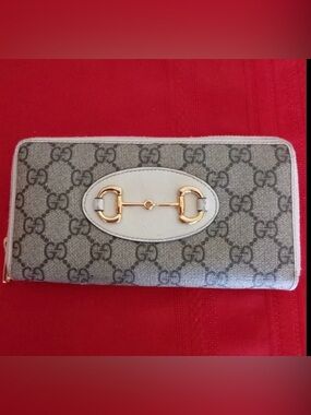Gucci GG Supreme 1955 Horsebit crossbody wallet with gold accents